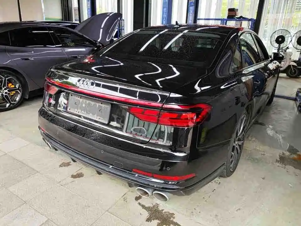Audi S8 2021
