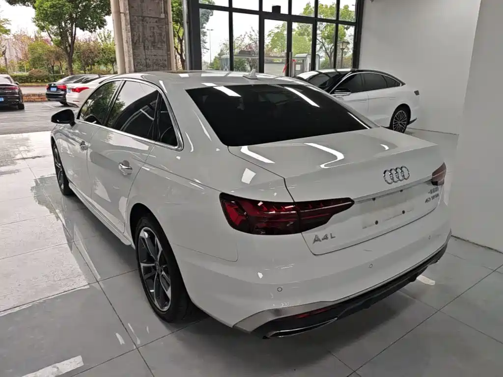 Audi A4 2024