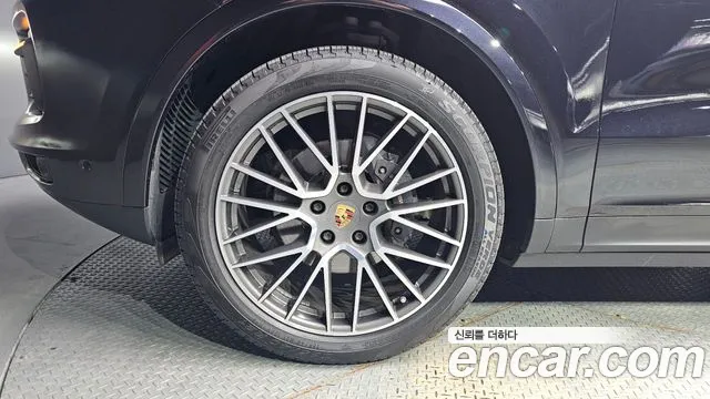 Porsche Cayenne 2021