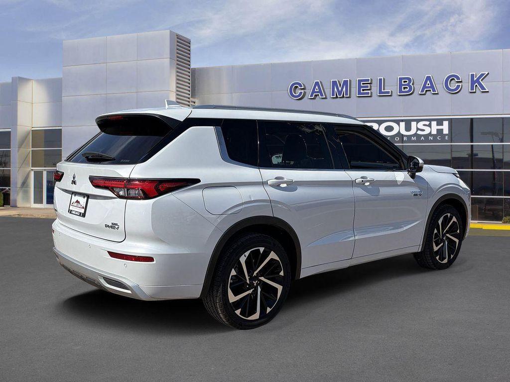 Mitsubishi Outlander 2023