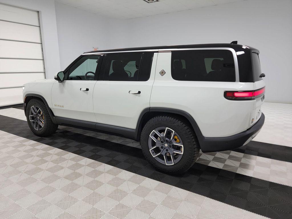 Rivian R1S 2024