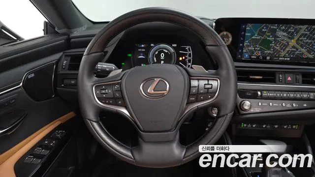 Lexus ES 2024