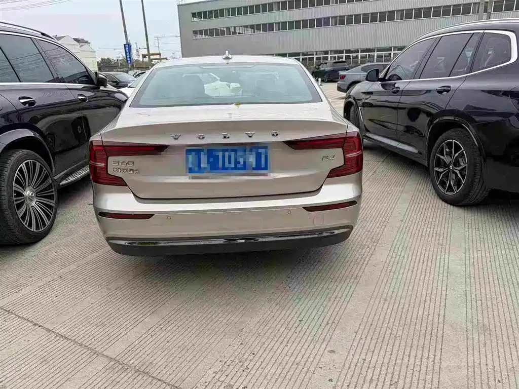 Volvo S60 2023