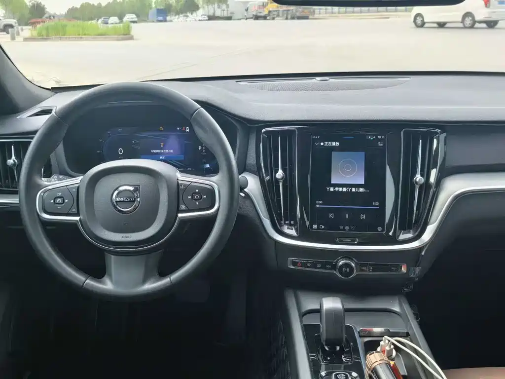 Volvo S60 2023