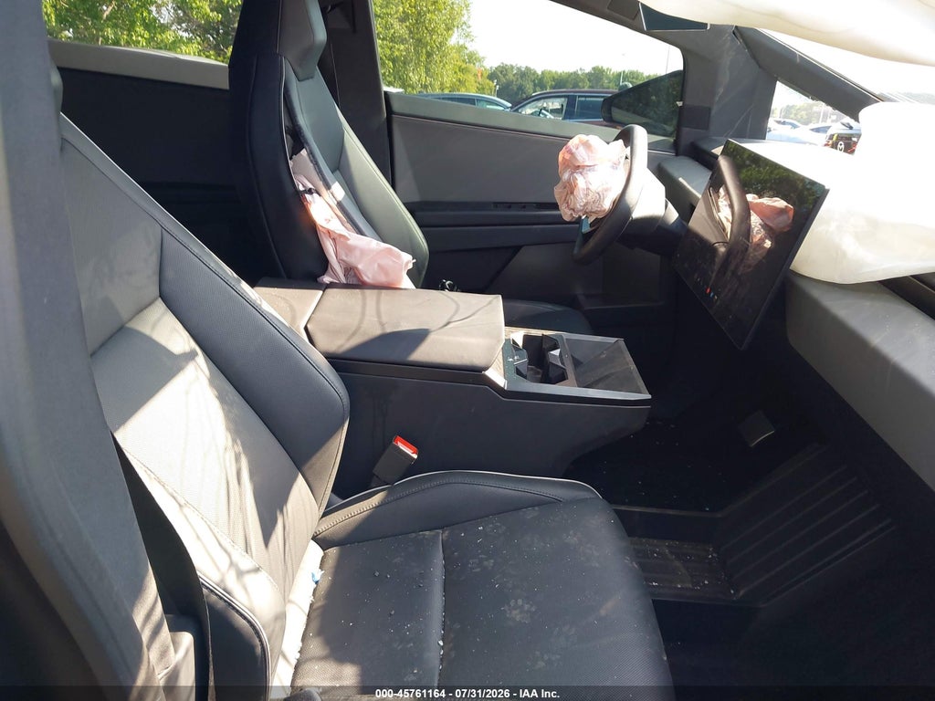Tesla Cybertruck 2025