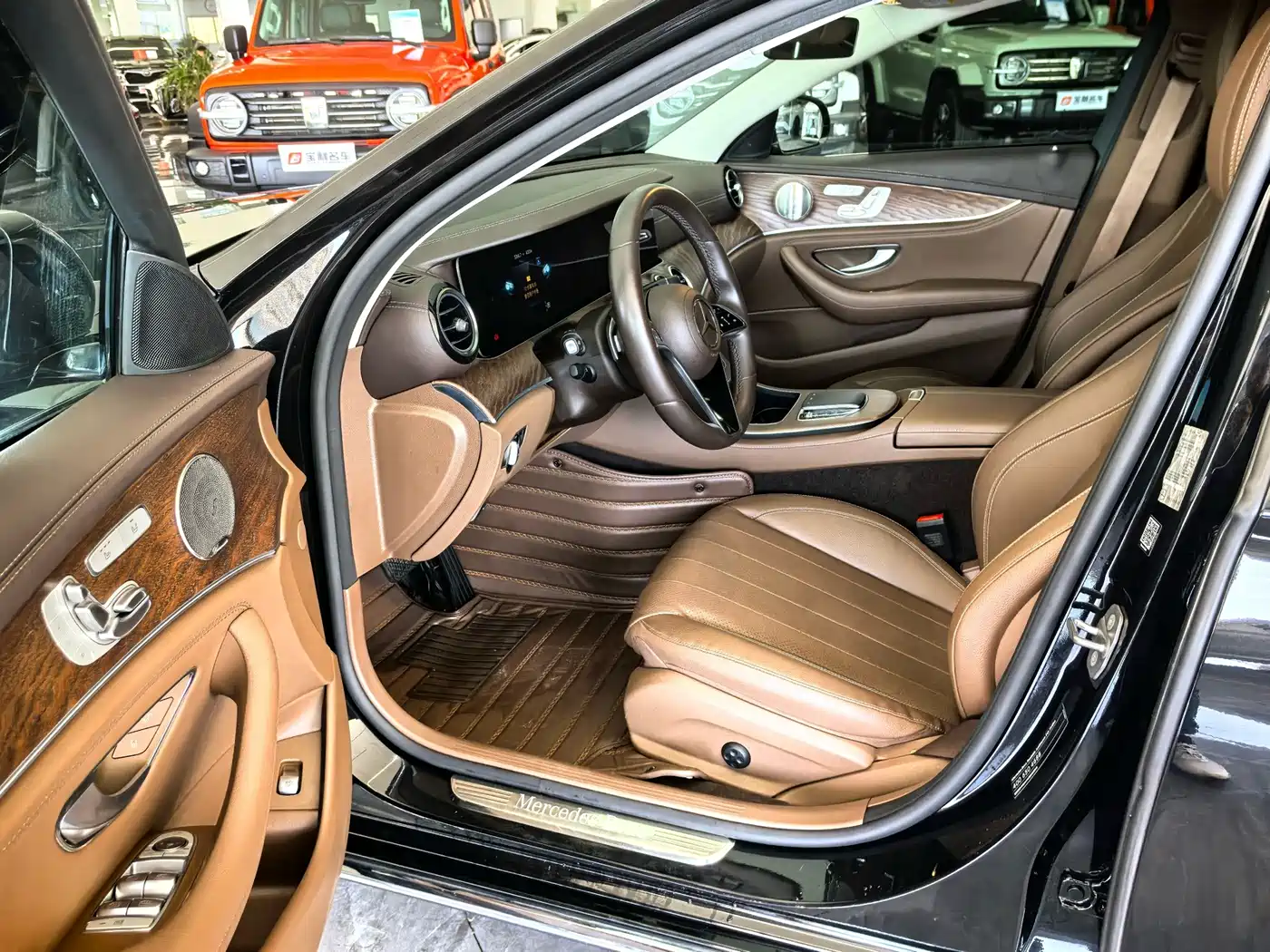 Mercedes-Benz E-Класс 2023
