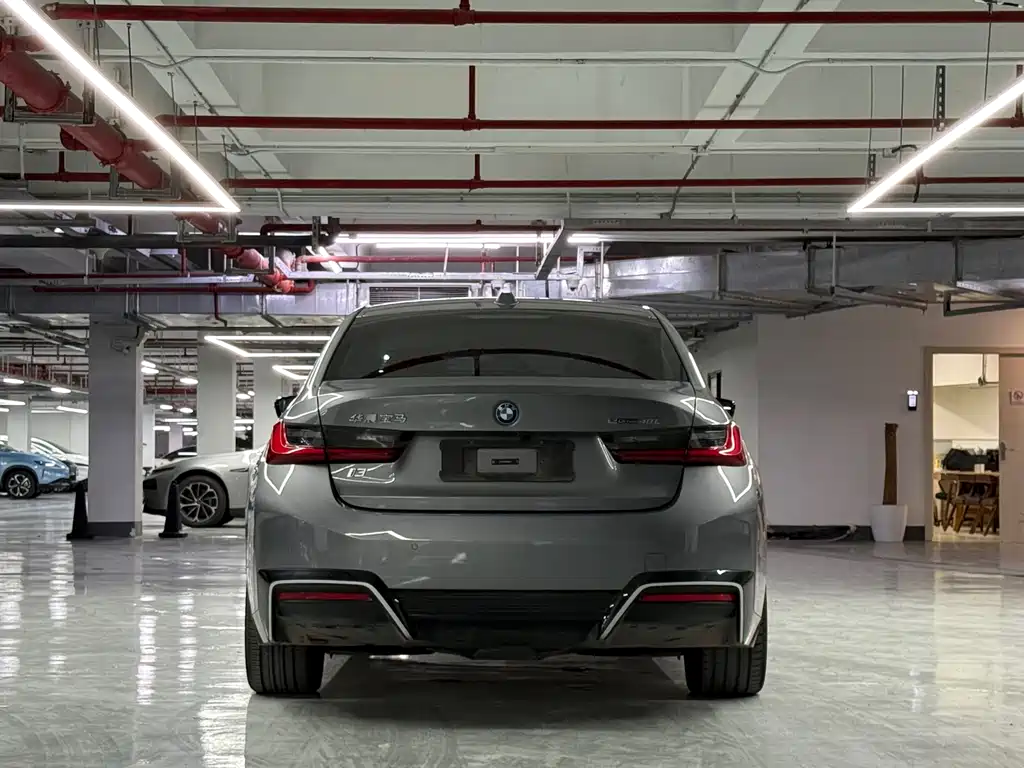 BMW i3 2024