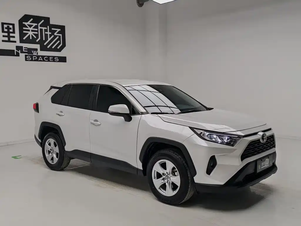 Toyota RAV4 2024