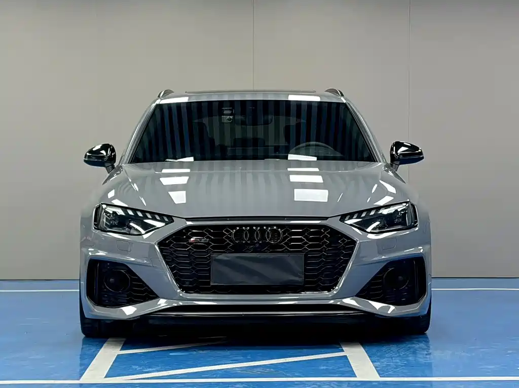 Audi RS 4 2021