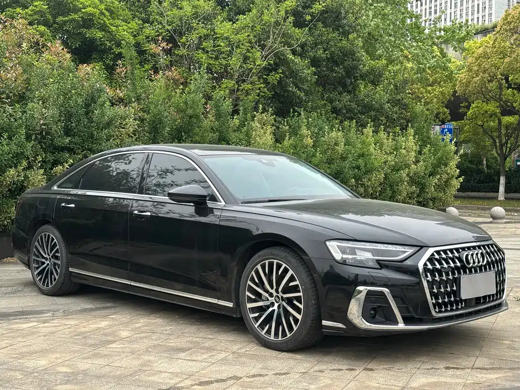Audi A8 2024