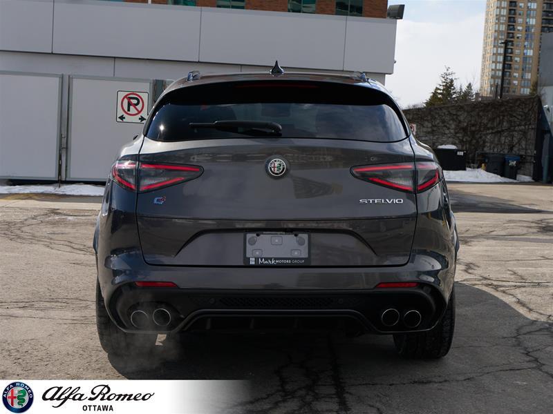 Alfa Romeo Stelvio 2024