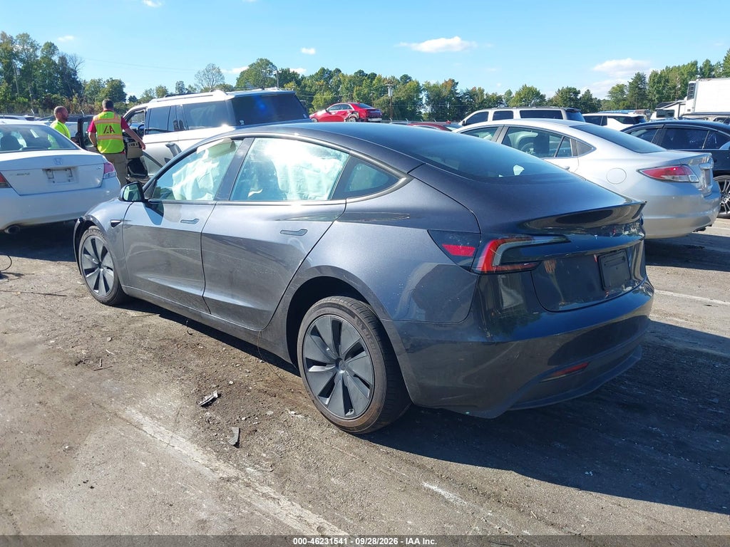 Tesla Model 3 2025