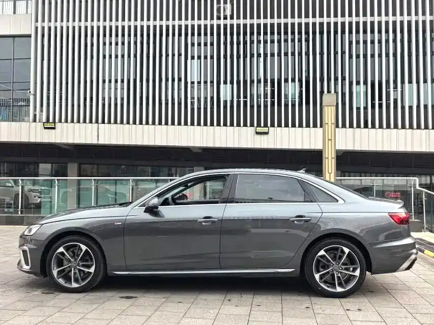 Audi A4 2021