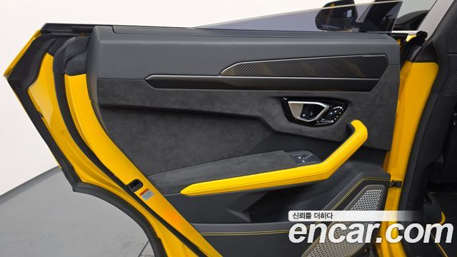 Lamborghini Urus 2022