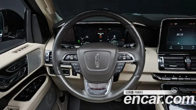 Lincoln Navigator 2021