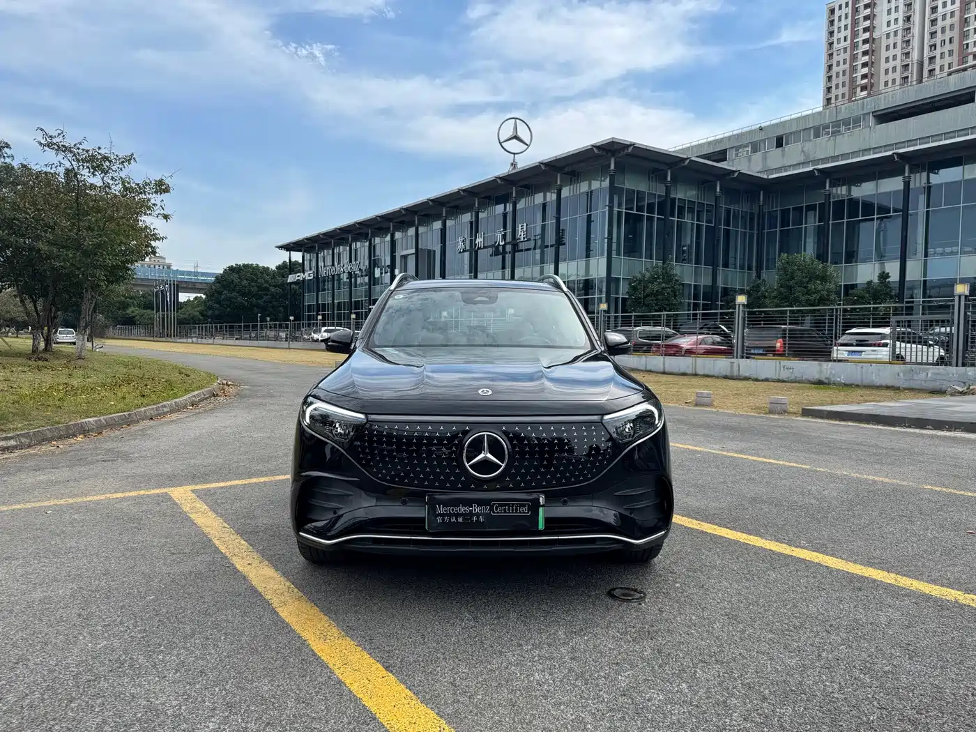 Mercedes-Benz EQB 2024