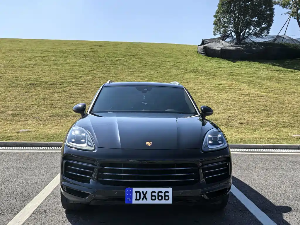 Porsche Cayenne 2022