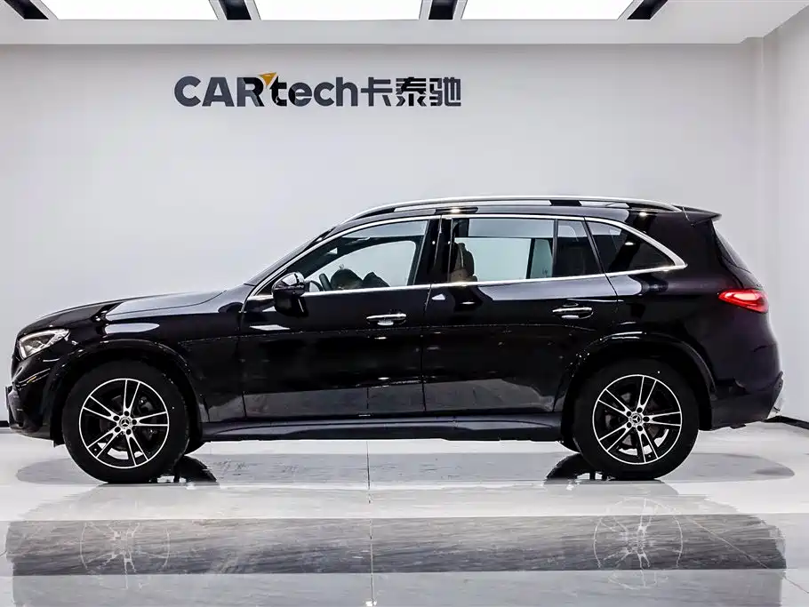 Mercedes-Benz GLC 2025