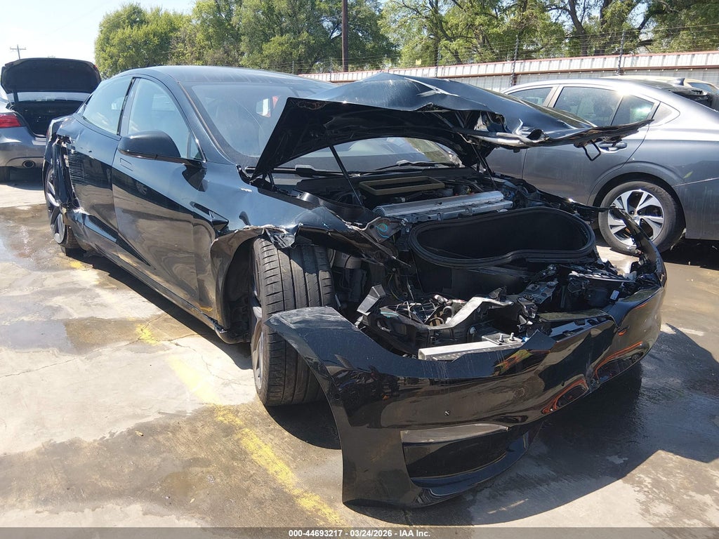 Tesla Model S 2021