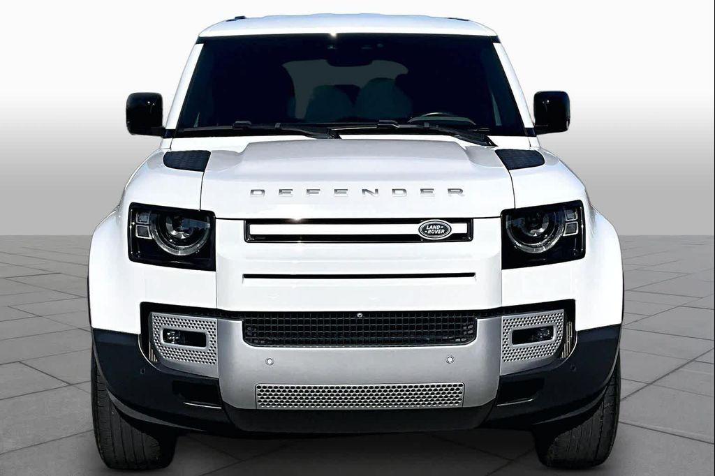 Land Rover Defender 2023