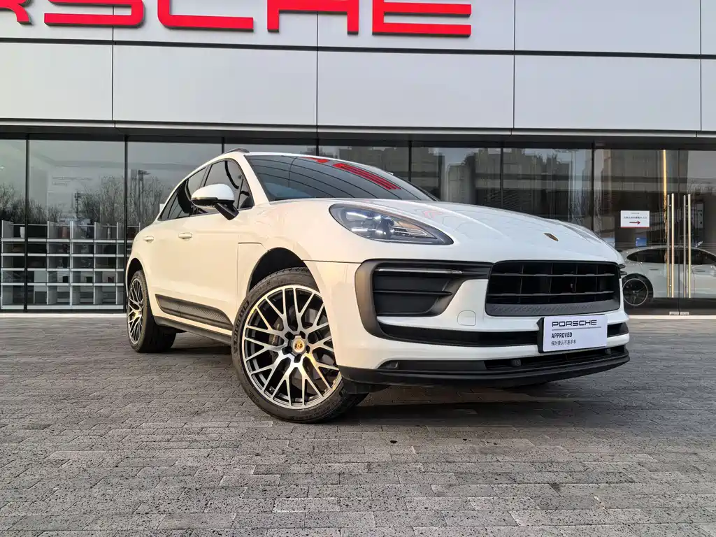 Porsche Macan 2025