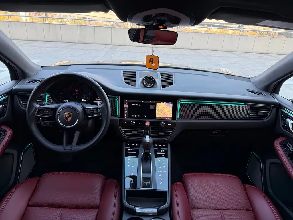 Porsche Macan 2022