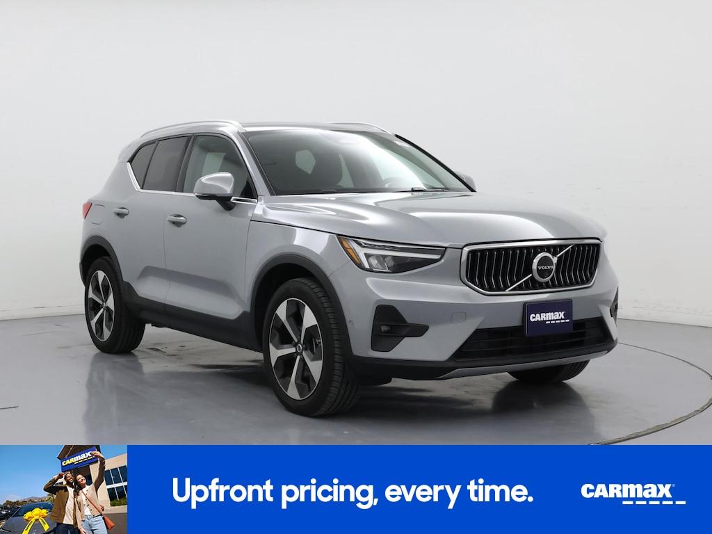 Volvo XC40 2025