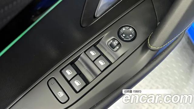 Peugeot 208 2021