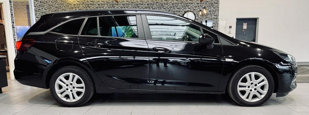 Opel Astra 2021
