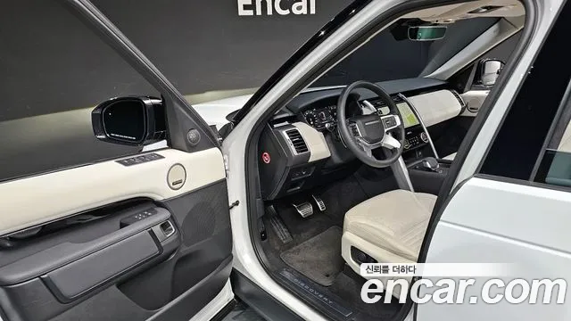 Land Rover Discovery 2025
