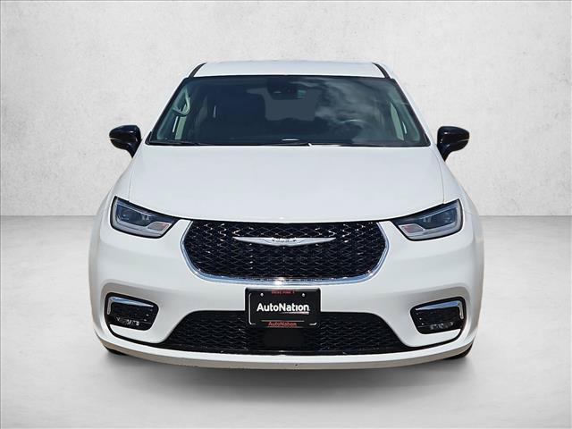 Chrysler Pacifica 2024