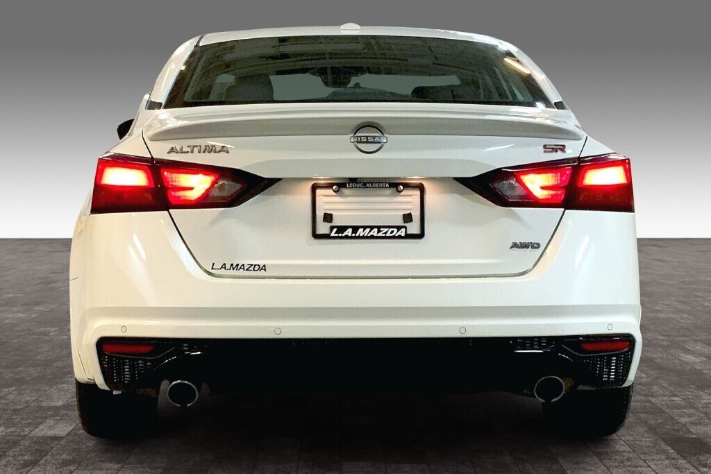 Nissan Altima 2024