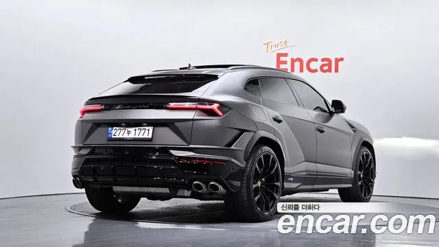 Lamborghini Urus 2023