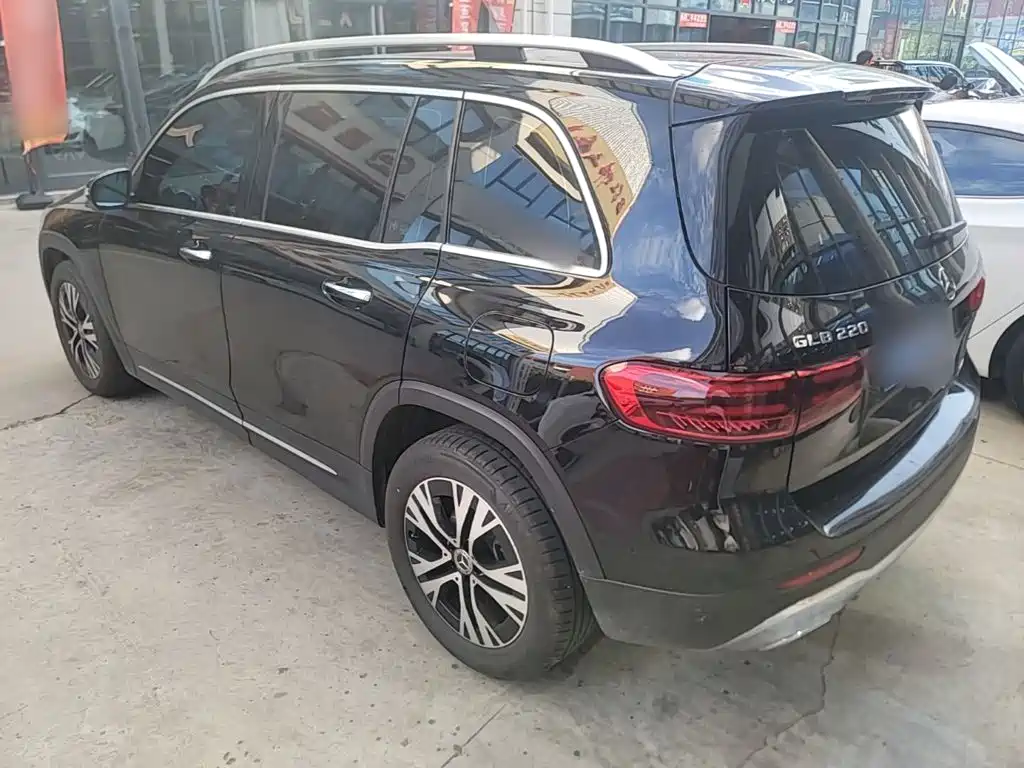 Mercedes-Benz GLB 2024