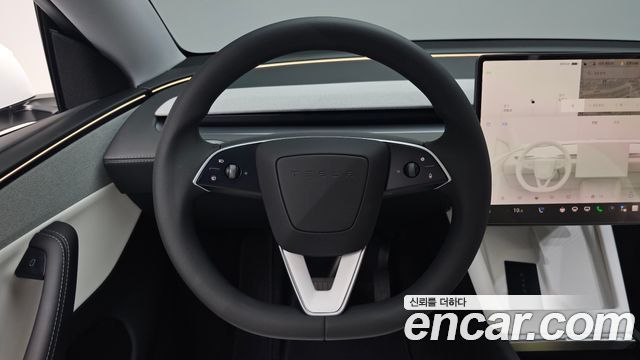 Tesla Model Y 2025