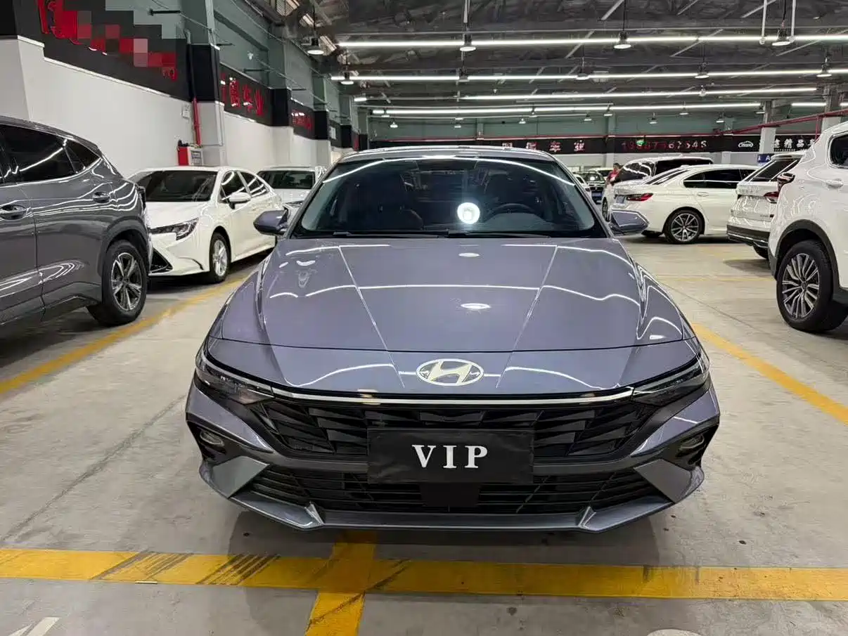 Hyundai Elantra 2023