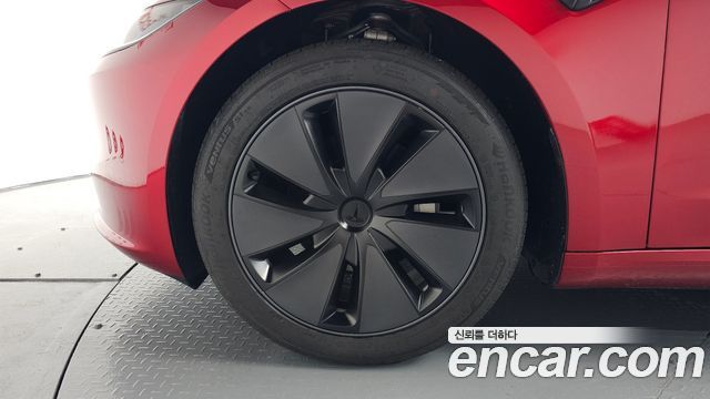 Tesla Model 3 2025