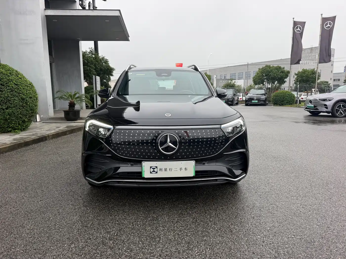 Mercedes-Benz EQB 2024