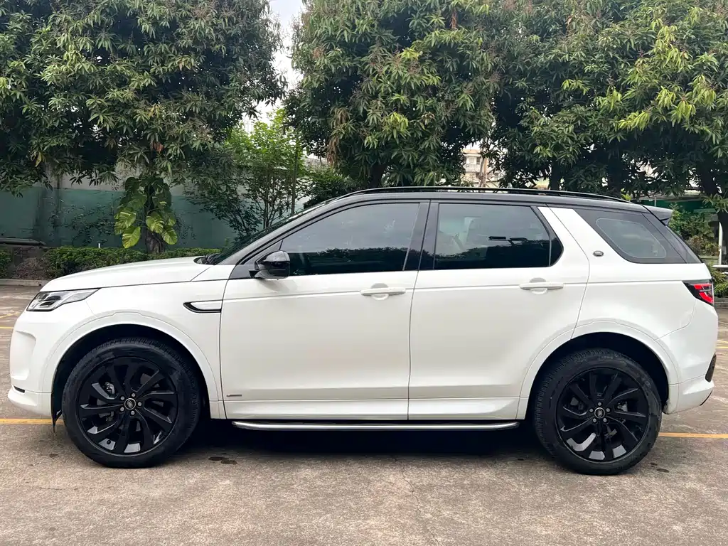 Land Rover Discovery Sport 2021
