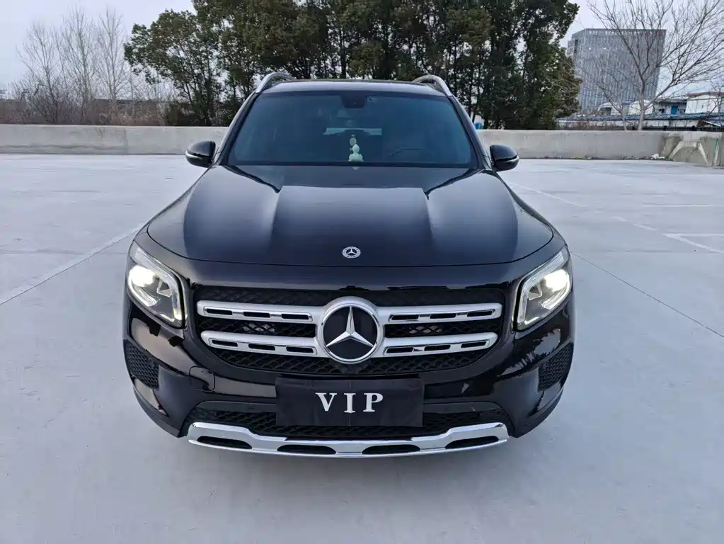 Mercedes-Benz GLB 2023