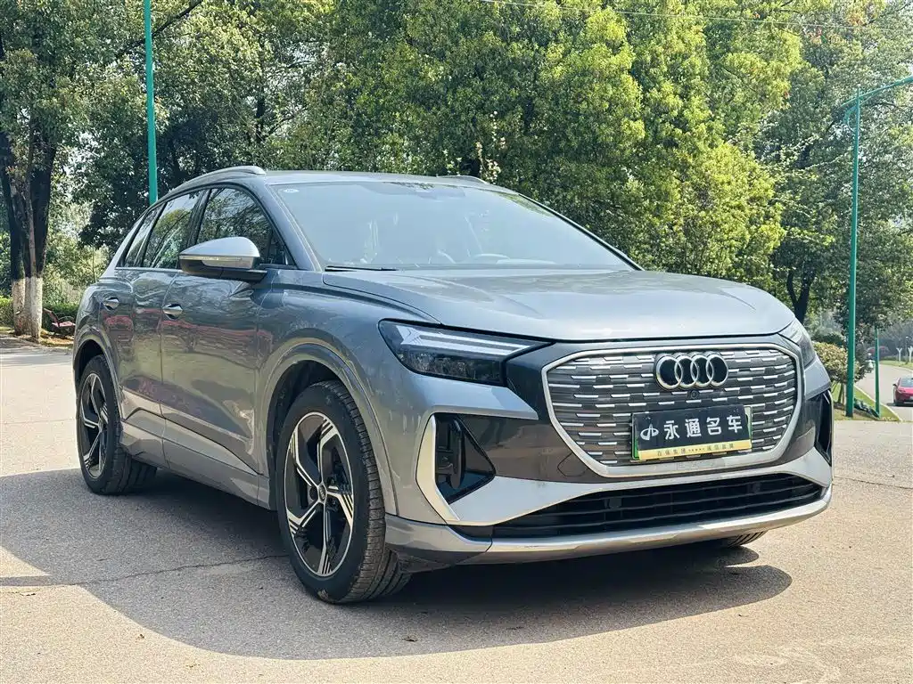 Audi Q4 e-tron 2025