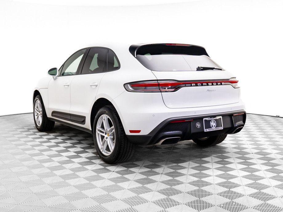 Porsche Macan 2025