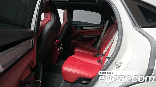 Porsche Cayenne 2022