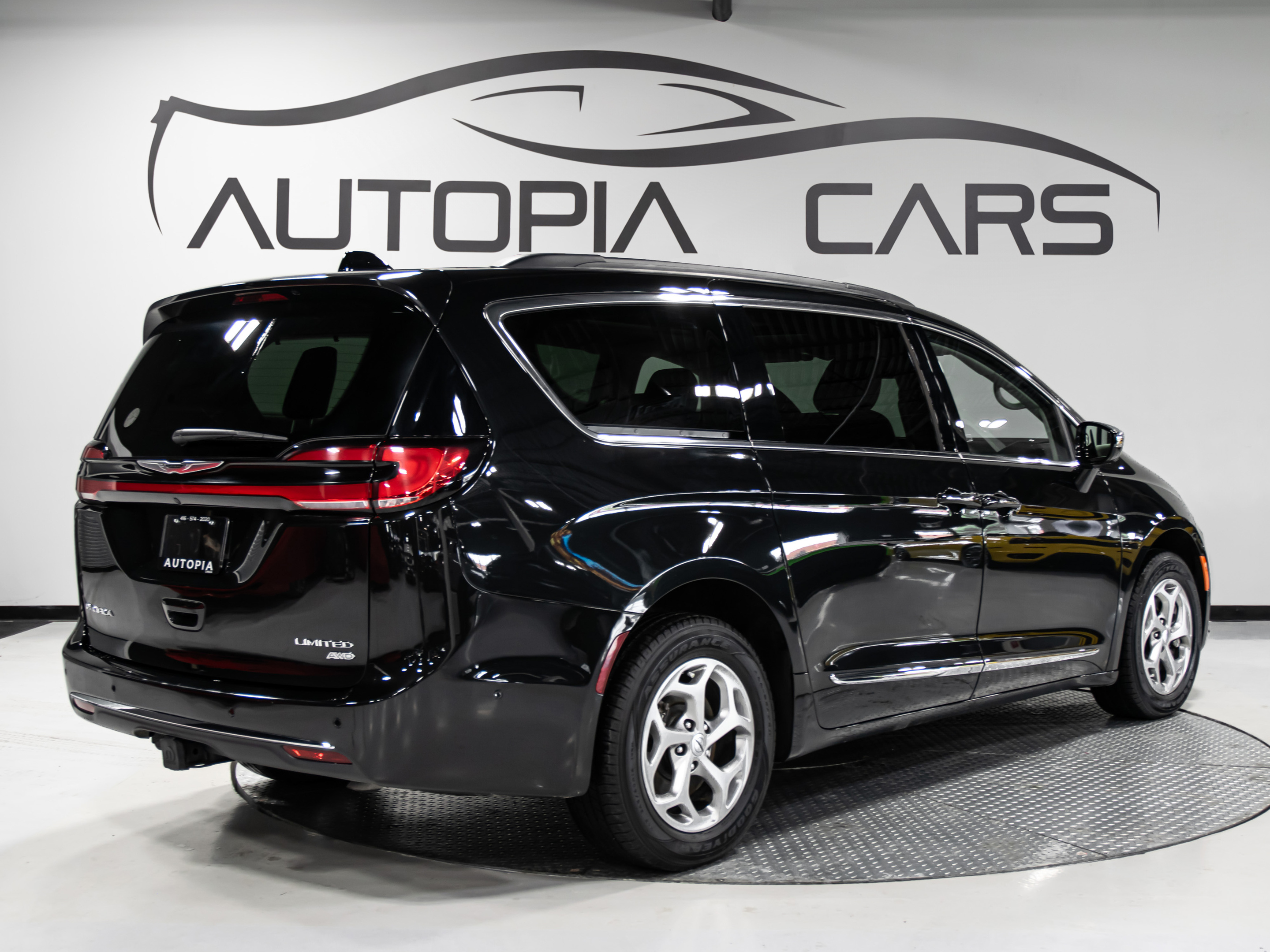 Chrysler Pacifica 2023