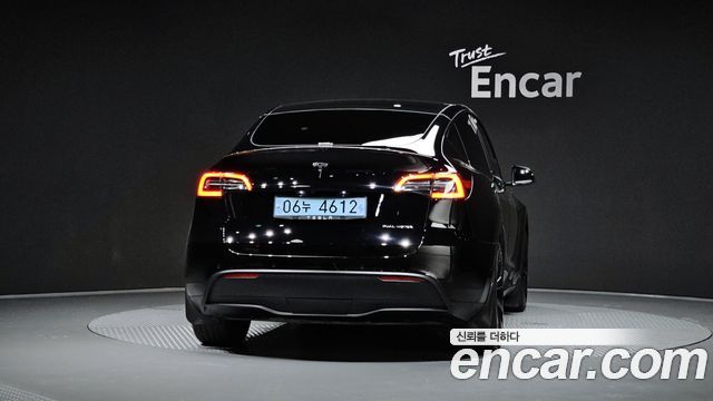 Tesla Model Y 2022