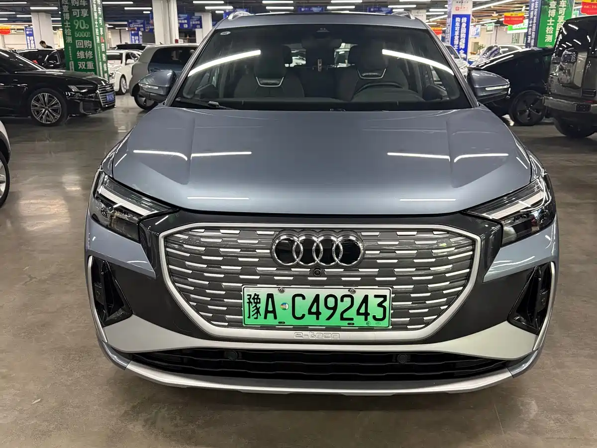 Audi Q4 e-tron 2024