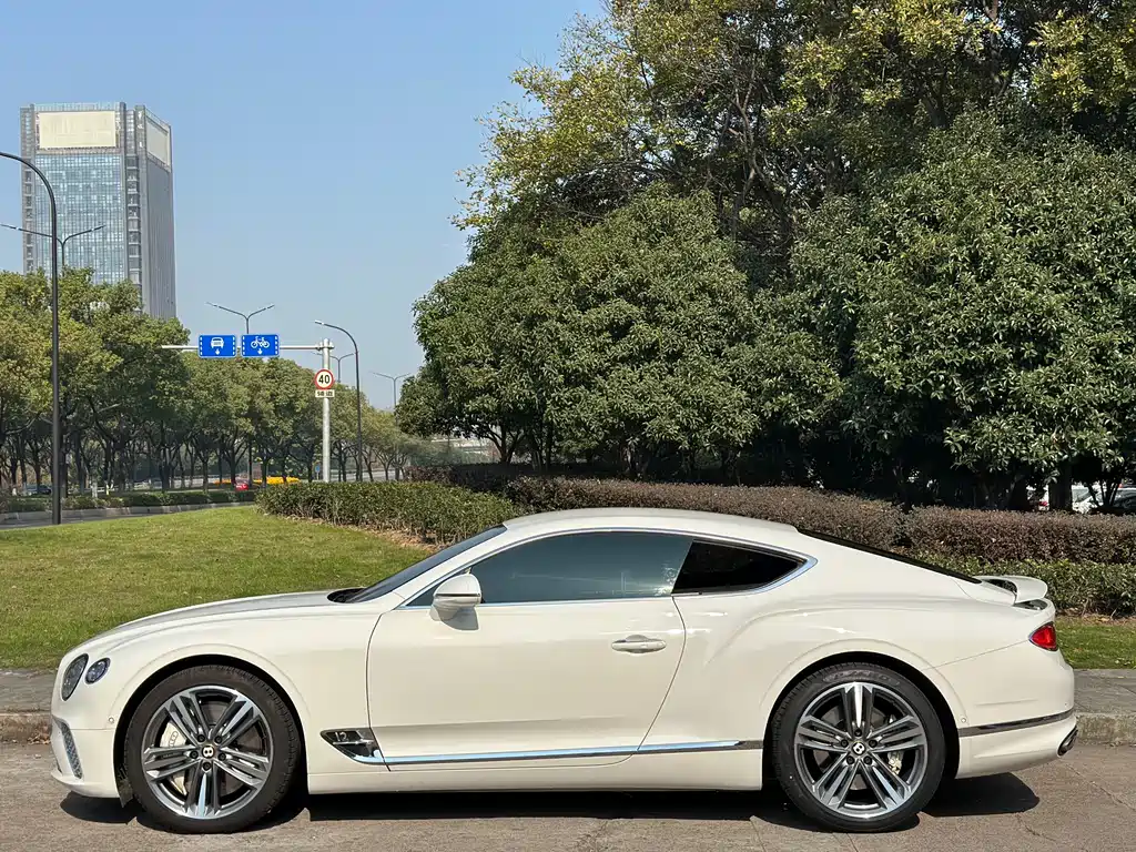 Bentley Continental 2020