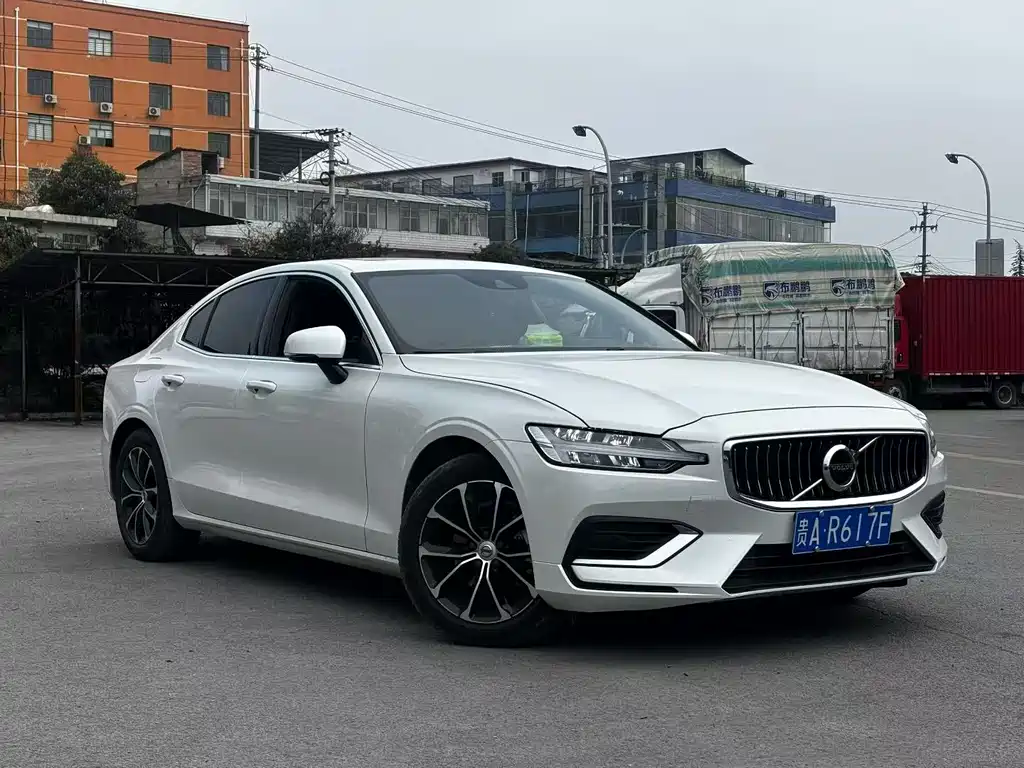 Volvo S60 2021