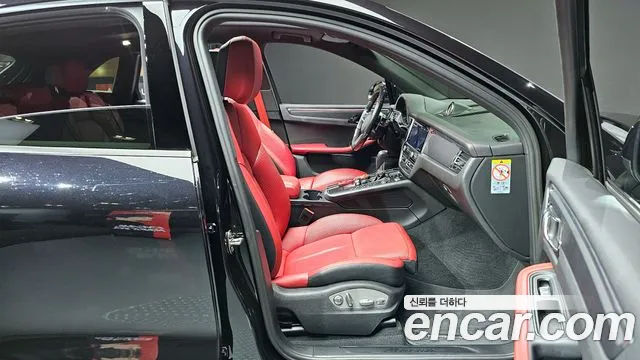 Porsche Macan 2021