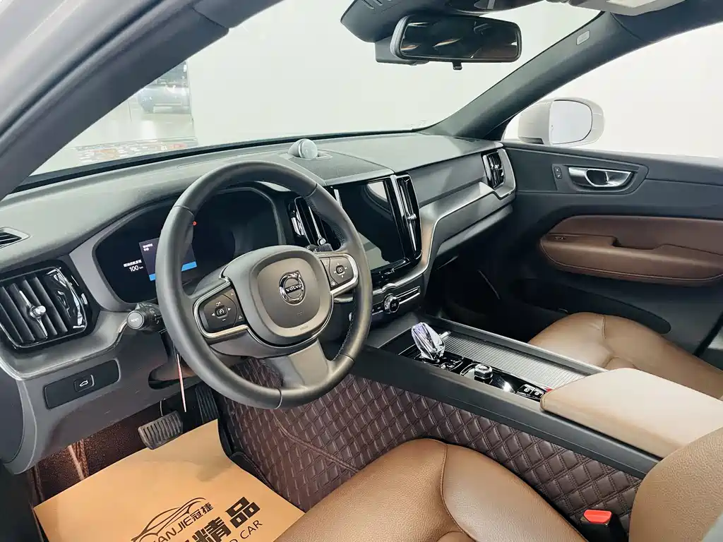 Volvo XC60 2024